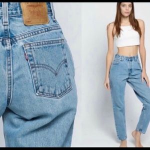 Vintage blue Levi’s 550 relaxed fit 33X34